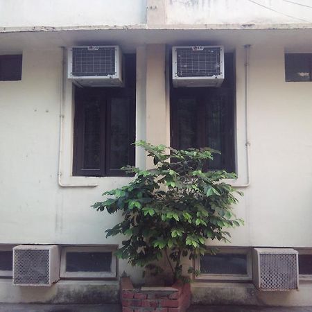 Hotel Kanishka Kanpur Exteriör bild